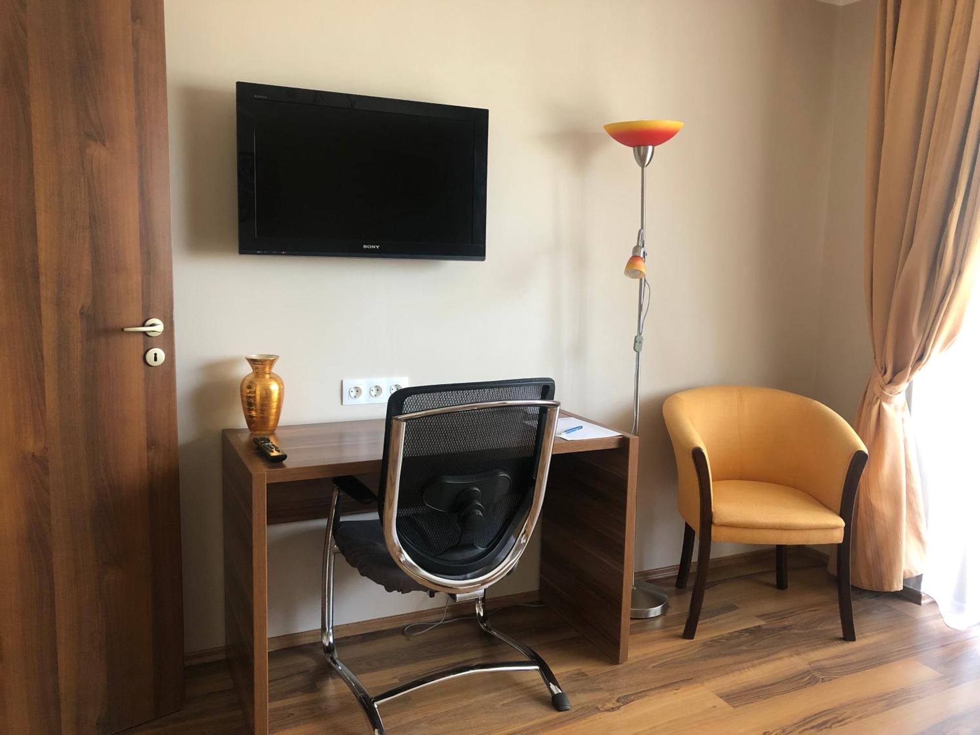 Cabrio Apart Hotel Kaloşvar Dış mekan fotoğraf