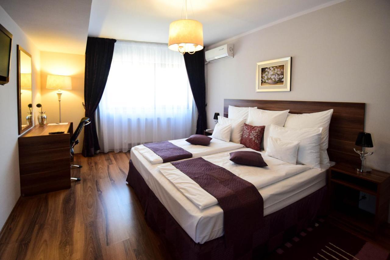 Cabrio Apart Hotel Kaloşvar Dış mekan fotoğraf