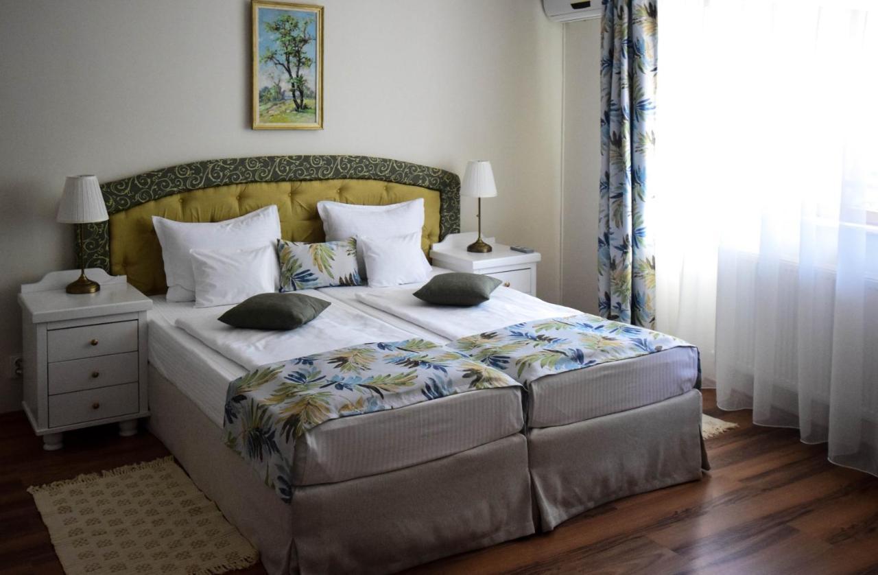 Cabrio Apart Hotel Kaloşvar Dış mekan fotoğraf