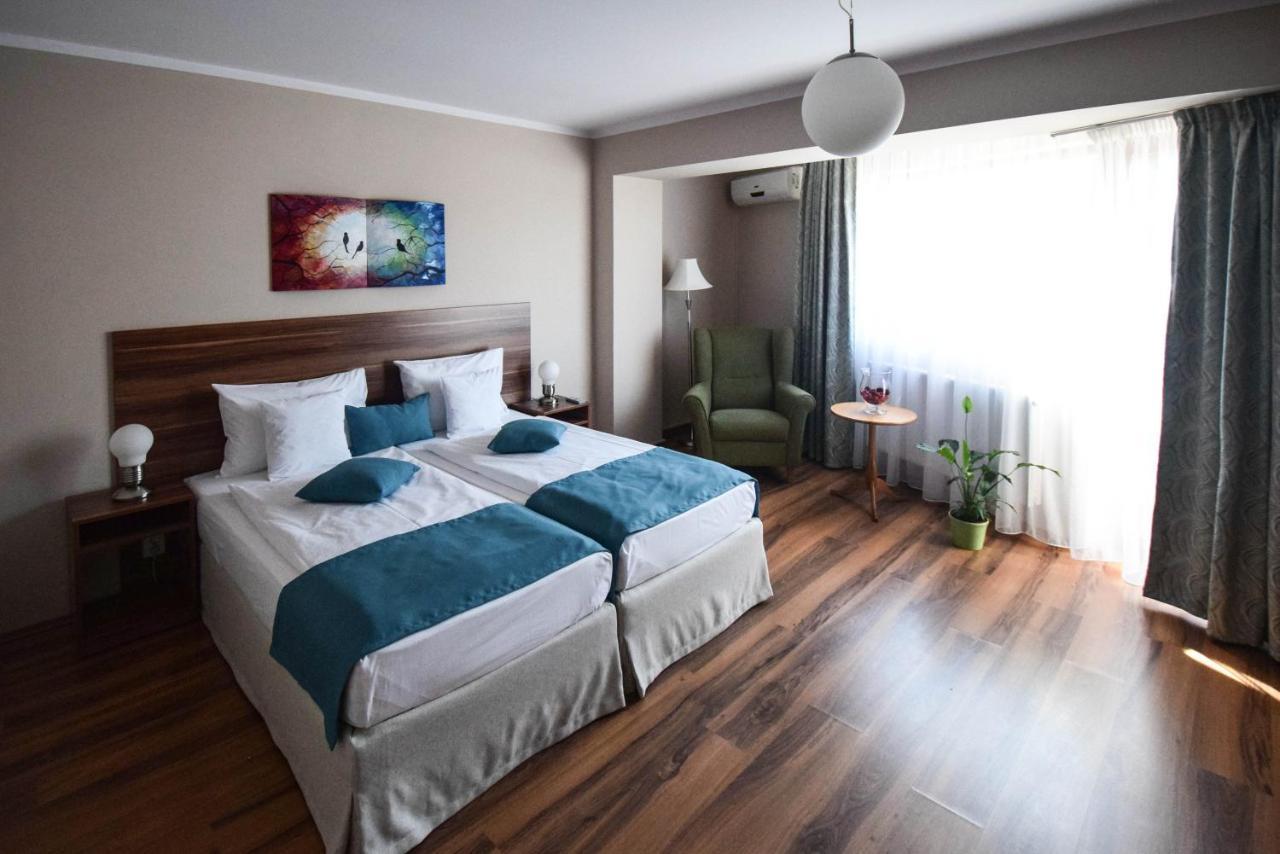 Cabrio Apart Hotel Kaloşvar Dış mekan fotoğraf