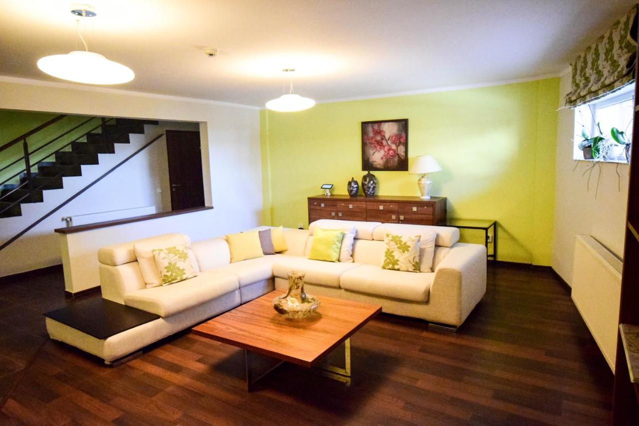 Cabrio Apart Hotel Kaloşvar Dış mekan fotoğraf