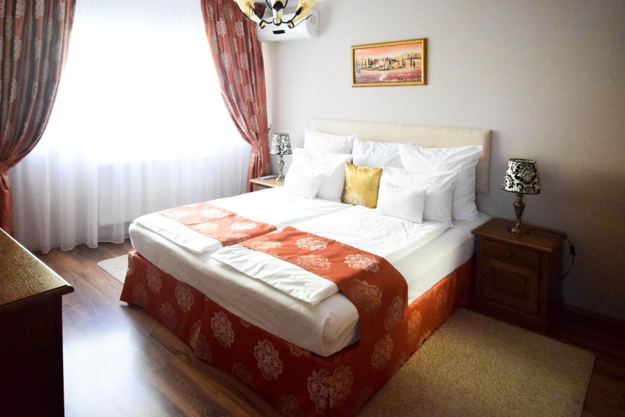 Cabrio Apart Hotel Kaloşvar Dış mekan fotoğraf