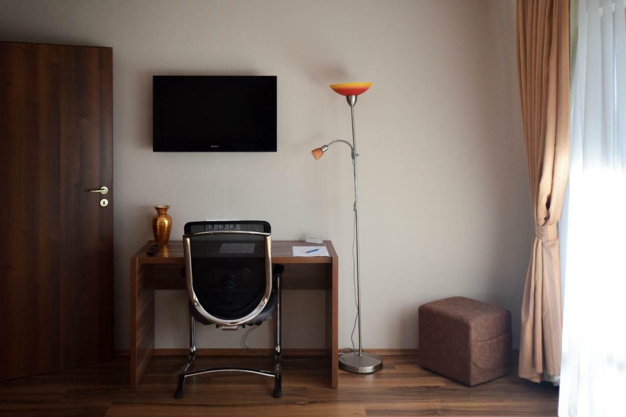 Cabrio Apart Hotel Kaloşvar Dış mekan fotoğraf