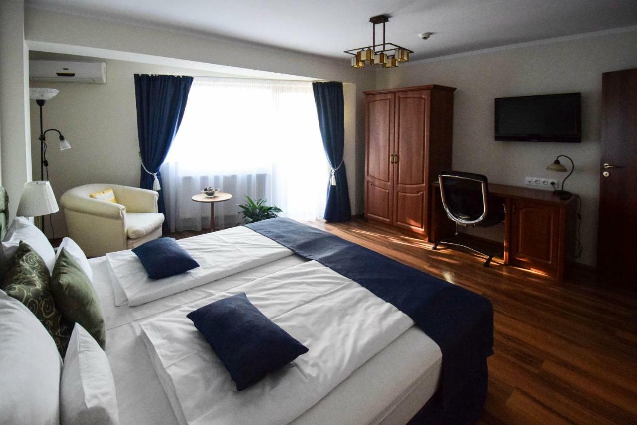 Cabrio Apart Hotel Kaloşvar Dış mekan fotoğraf