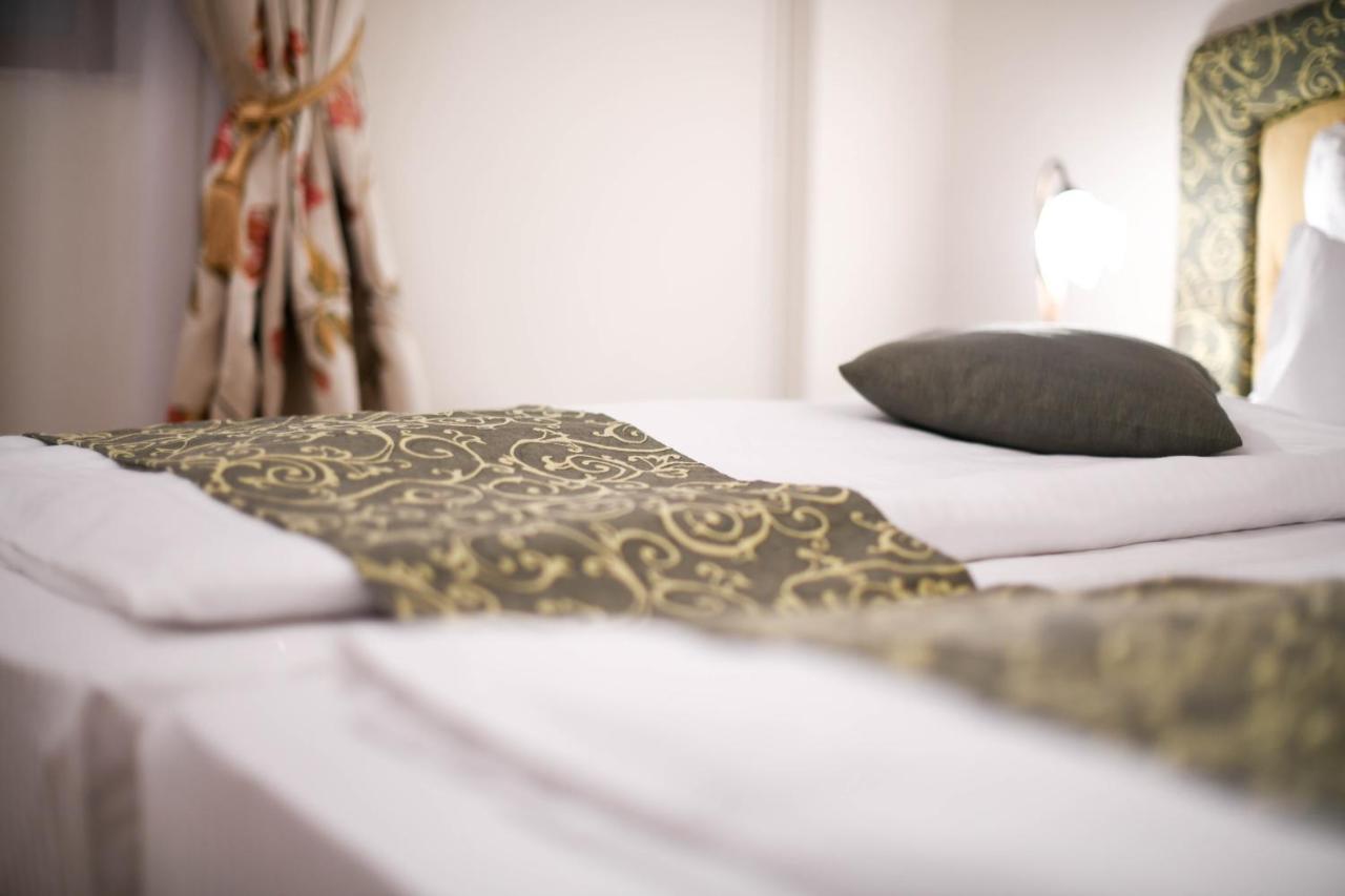 Cabrio Apart Hotel Kaloşvar Dış mekan fotoğraf